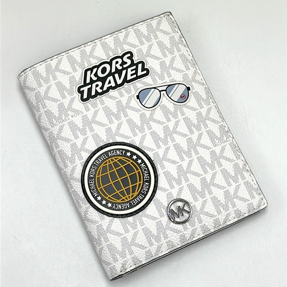 Michael Kors Gray Wallet with Signature Monogram - Picture 2 of 9